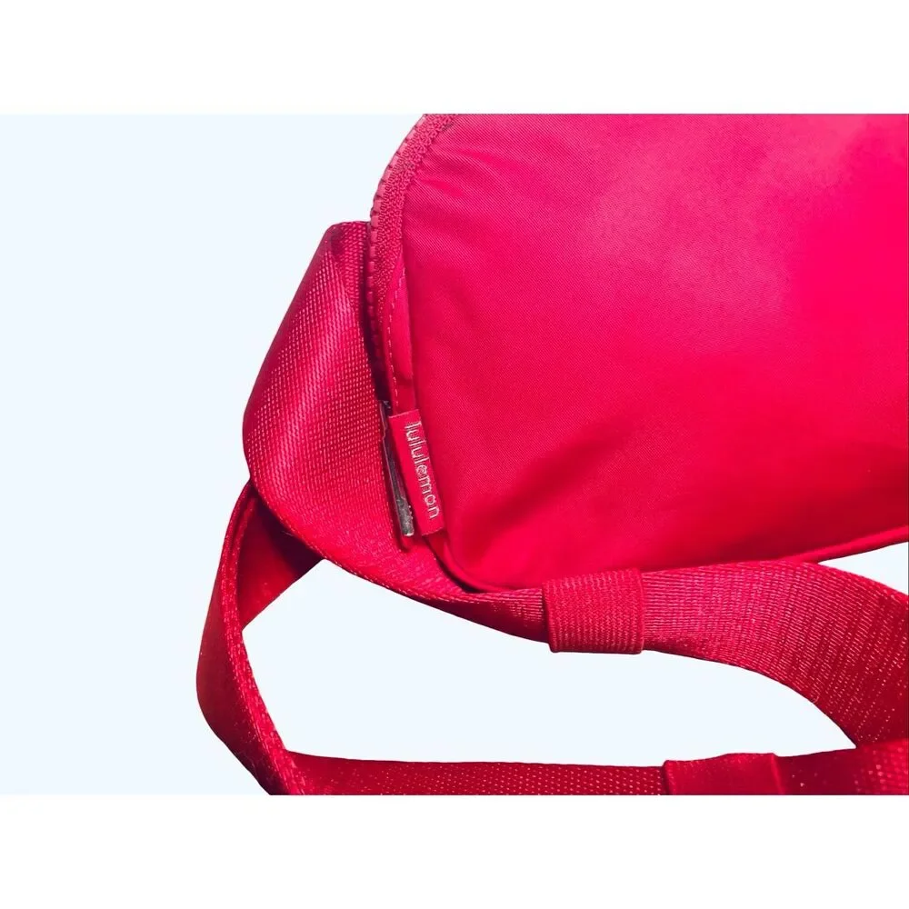 Lululemon Everywhere Belt in Cherry Mist